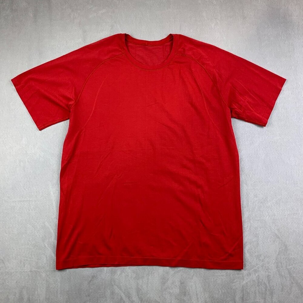 Lululemon Mens Shirt 2XL Red Crewneck Short Sleeve Metal Vent Tech Ventilated